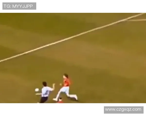 现役足球明星盘带技巧解析与精彩瞬间回顾