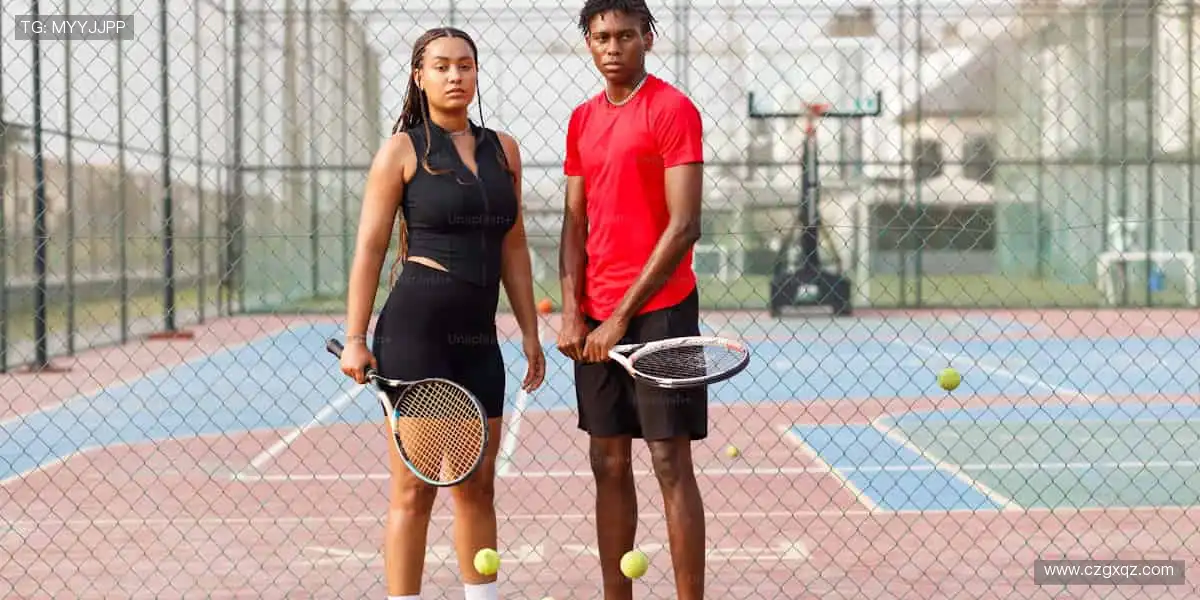 球迷的第二主场，🎯 从球星同款到限量周边，一网打尽你的热爱！